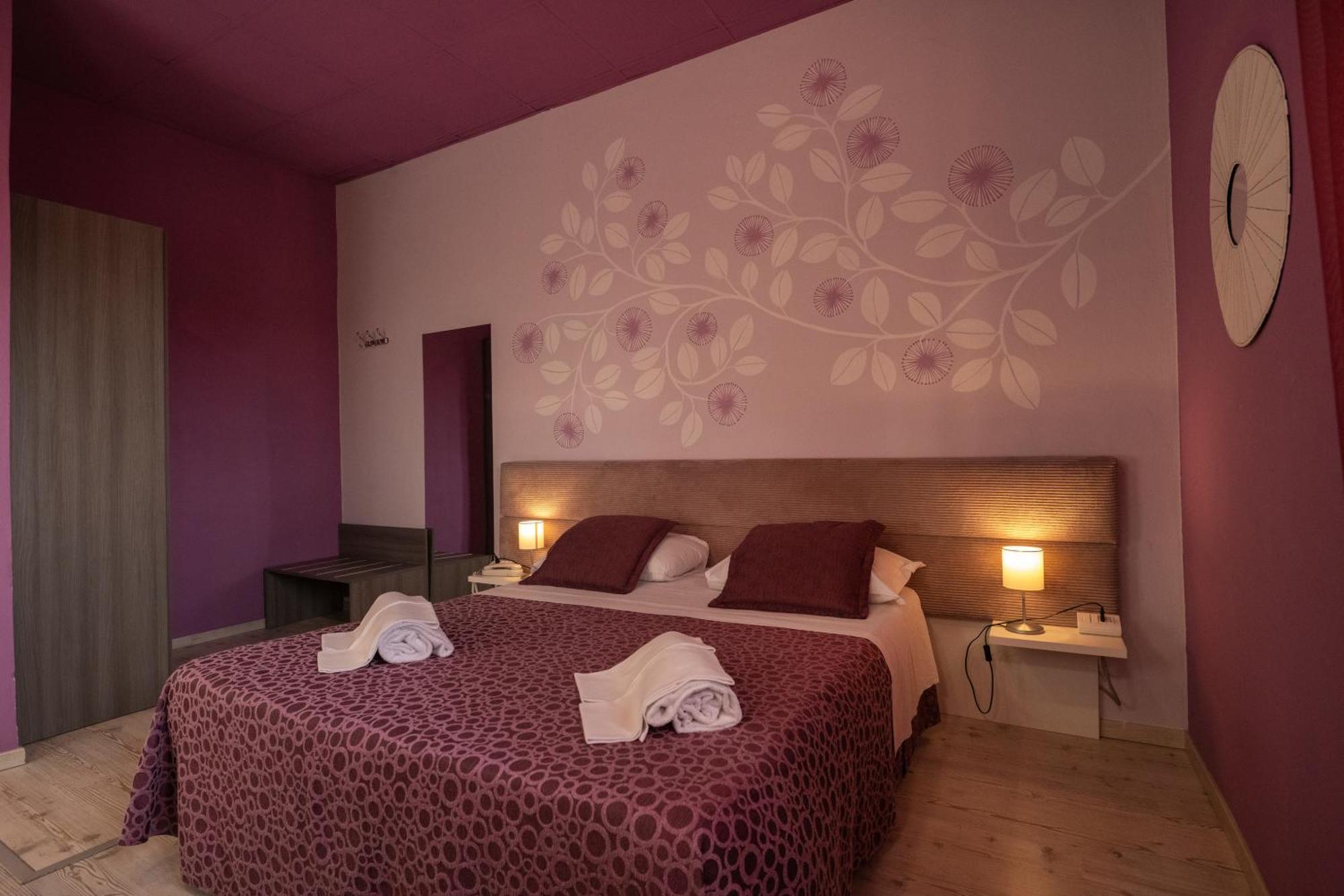 קולה ואל ד'אלזה Hotel Palazzo Renieri - 3Stelle S מראה חיצוני תמונה